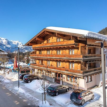 Hotel Wenger Alpenhof Верфенвенг Экстерьер фото