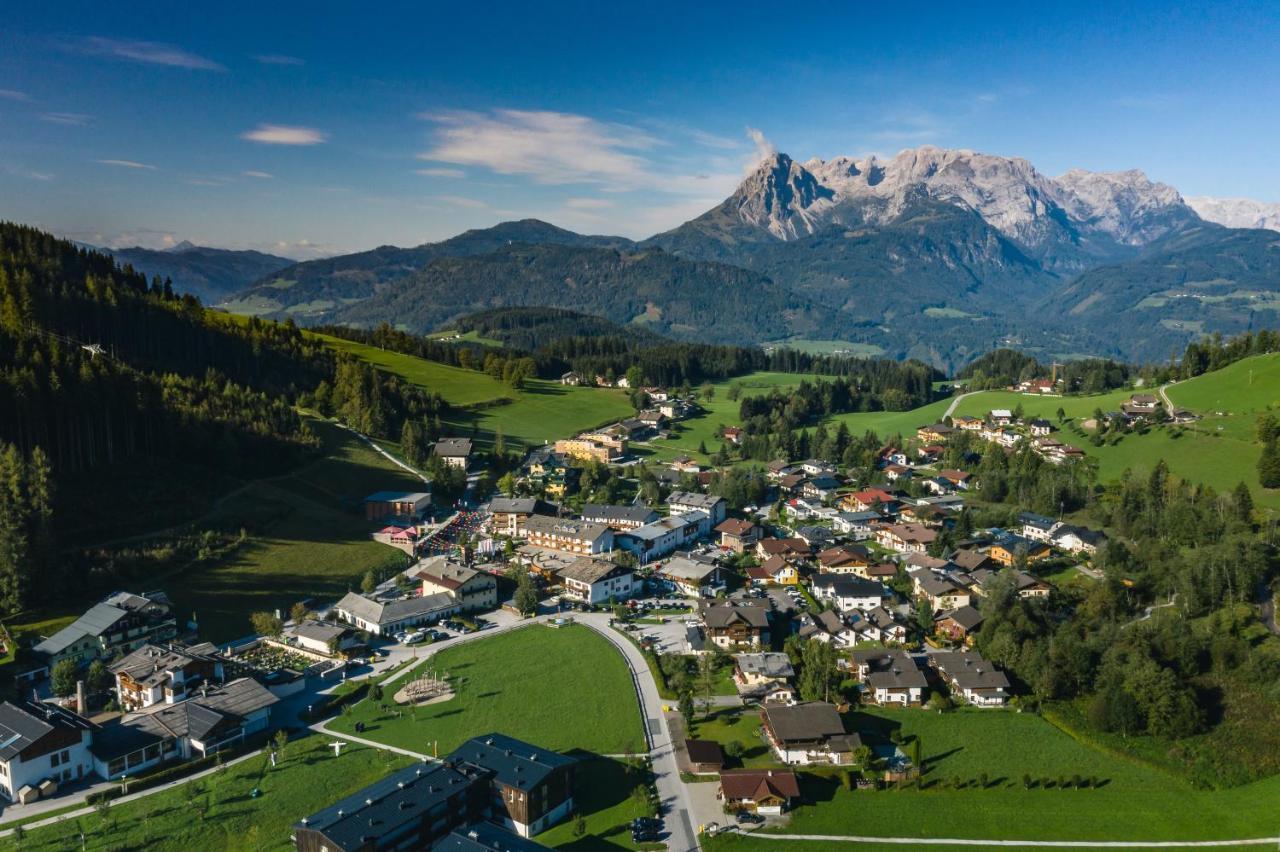 Hotel Wenger Alpenhof Верфенвенг Экстерьер фото