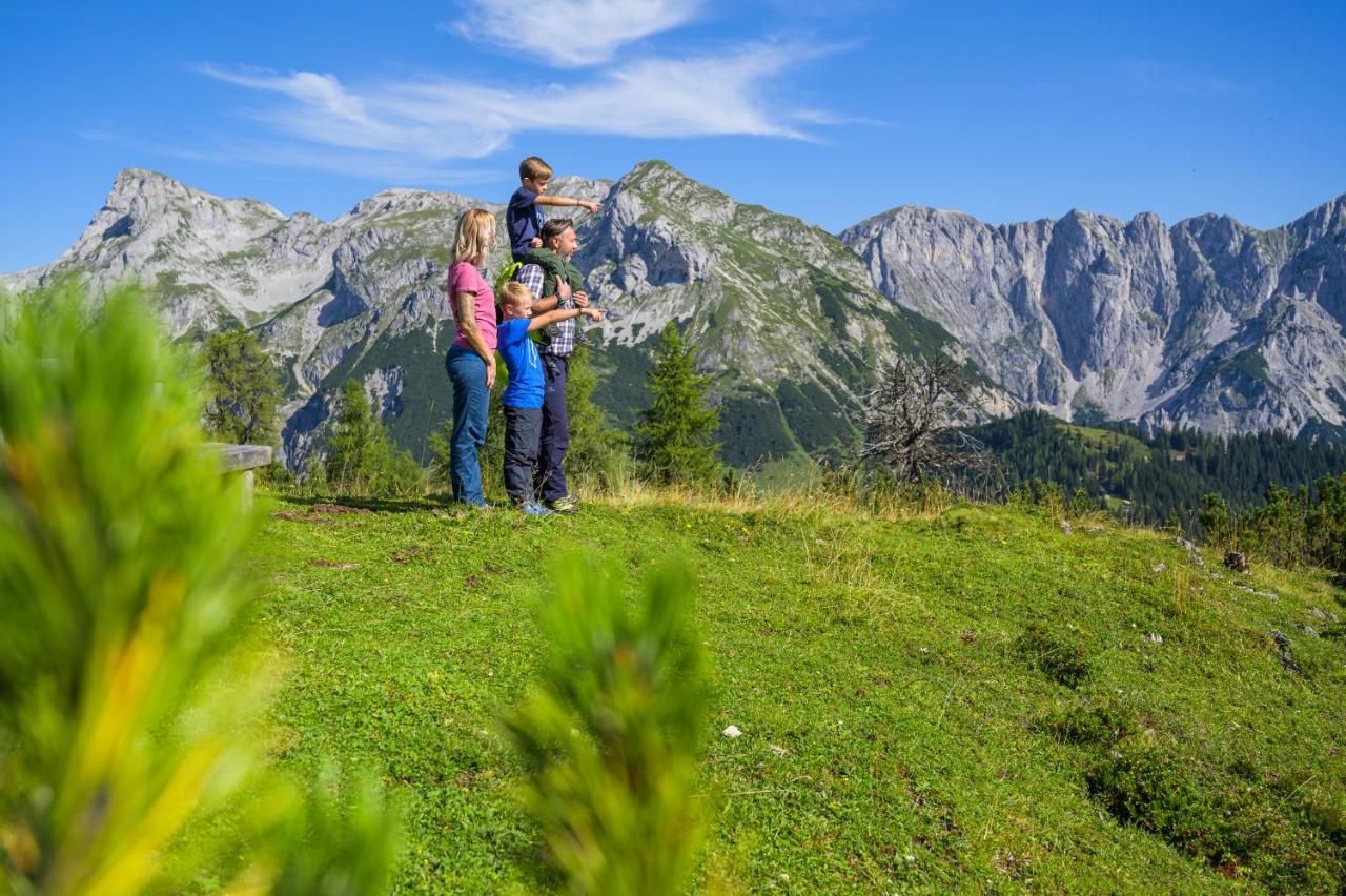 Hotel Wenger Alpenhof Верфенвенг Экстерьер фото