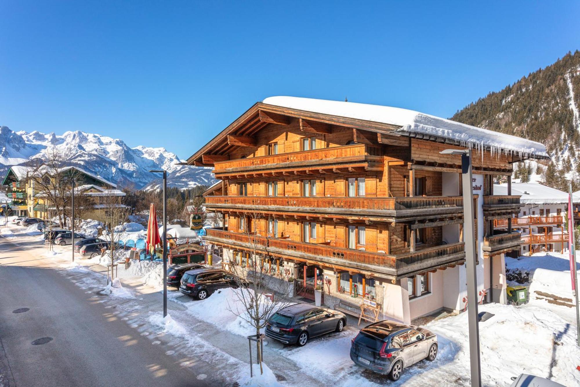 Hotel Wenger Alpenhof Верфенвенг Экстерьер фото